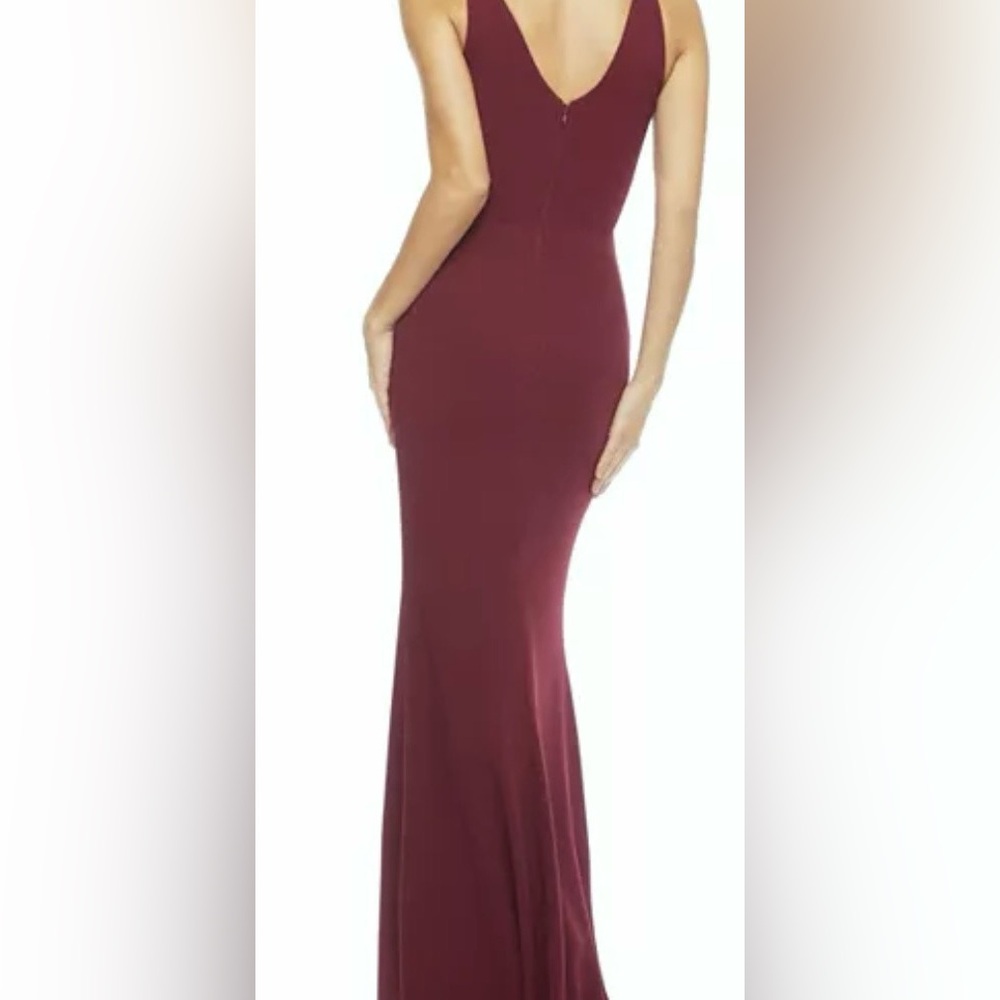 Dress The Population Mermaid Dress Low Cut Revealing Leg Slit in burgundy size S